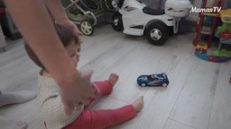 Укрепляем ножки малыша (10 месяцев)